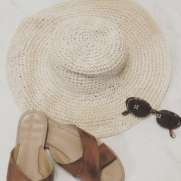 Straw hat - Picture 2 of 2